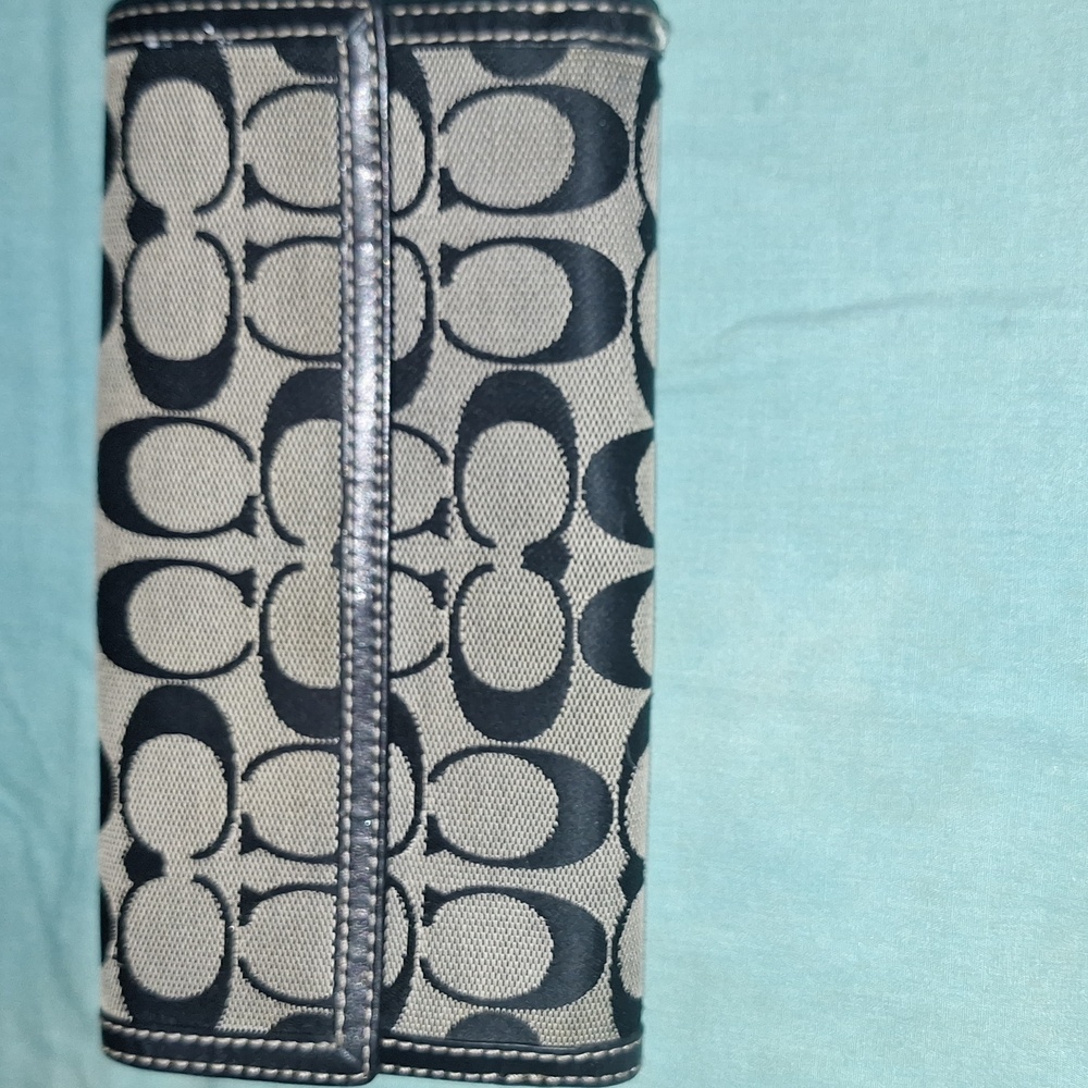 Chic Black And Gray Patterned Wallet - image 7